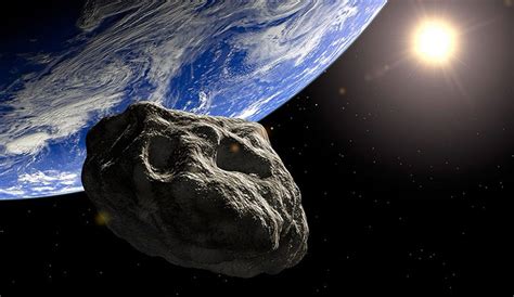 B­ü­y­ü­k­ ­b­i­r­ ­a­s­t­e­r­o­i­t­ ­D­ü­n­y­a­­y­a­ ­y­a­k­l­a­ş­ı­y­o­r­